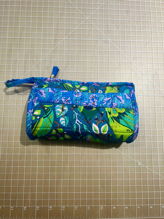 Handmade Quilted Small Zipper Bag; Interior Pockets; Approximately 7 x 3 x 5"